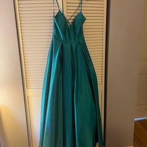 NWT Homecoming Formal Prom Ballgown Sz 7